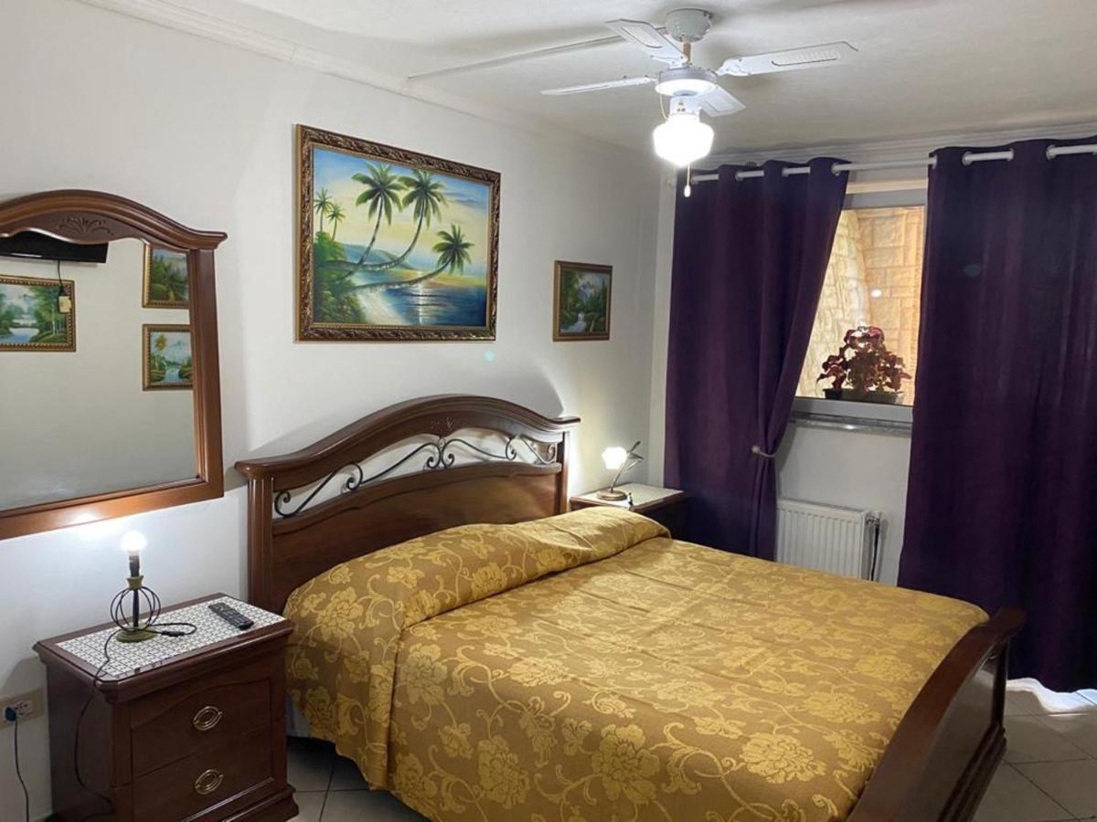 Rosa Apartment