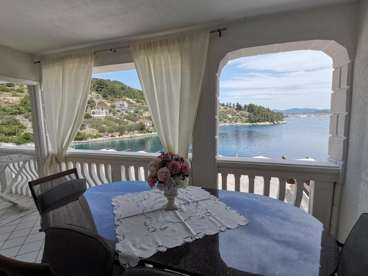 Rosa Apartment Vela Luka