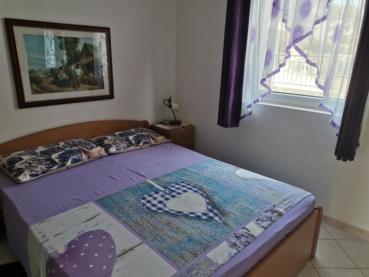Rosa Apartment Vela Luka