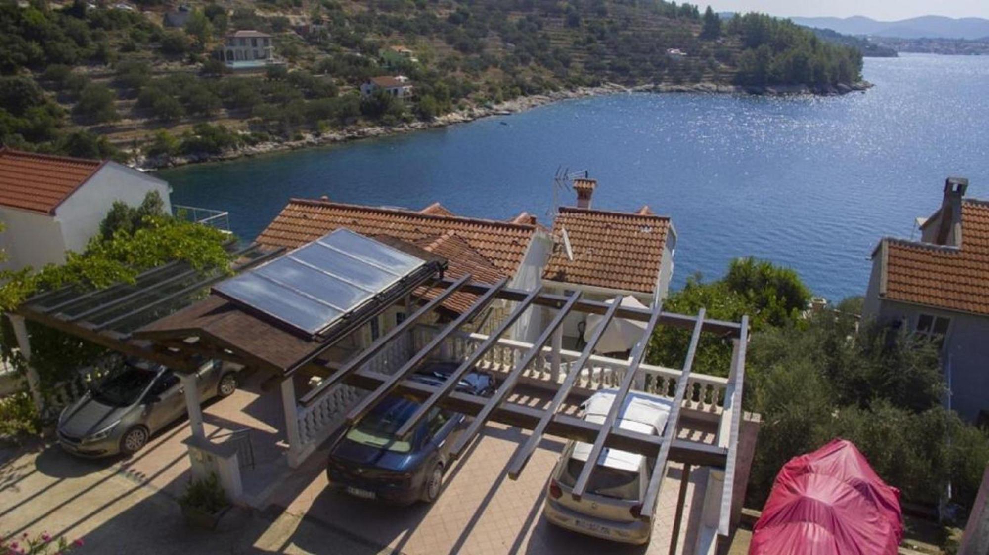 Rosa Apartment Vela Luka