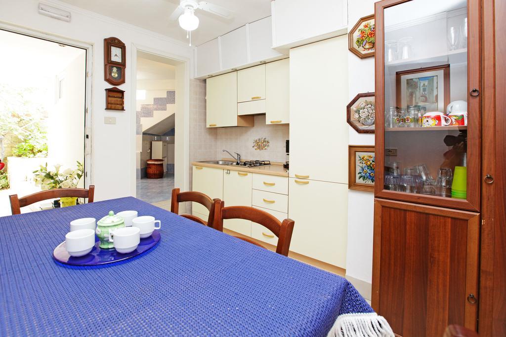 Rosa Apartment
